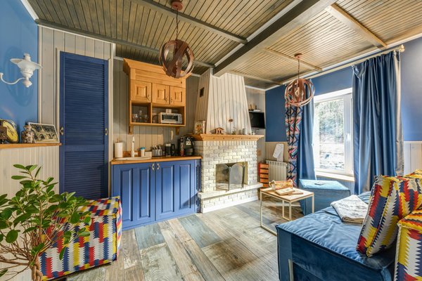 Revamp your uk balcony: essential plant picks for a stunning vertical garden transformation